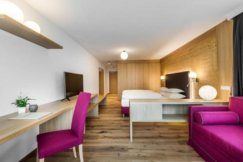 Superior Double or Twin Room with Mountain View