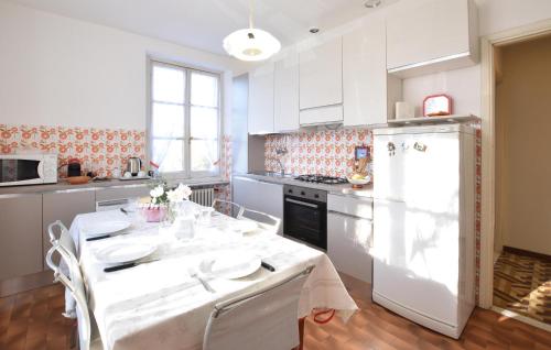 Kitchen, Cozy Apartment In Borghetto Di Borbera in Borghetto Di Borbera