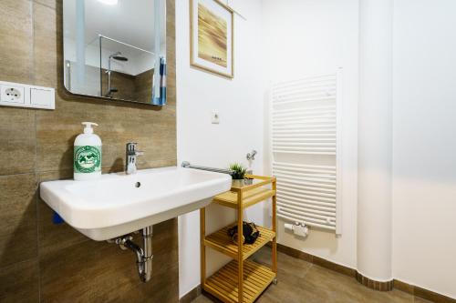Baño, Boardinghaus Grunefeld -W2 - Schone Serviced Apartments - Kuche - Smart TV - P - Premiummatratzen -  in Mettingen