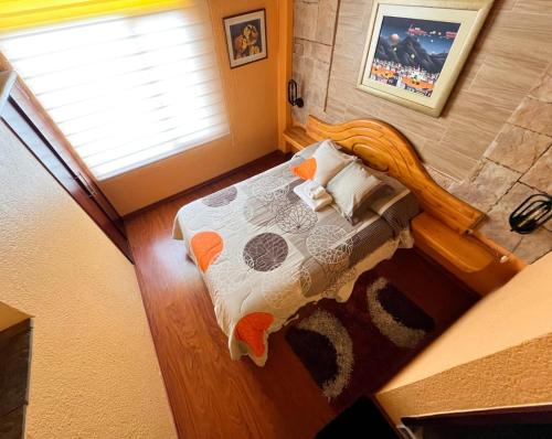 1 queen bed, 2 twin beds
