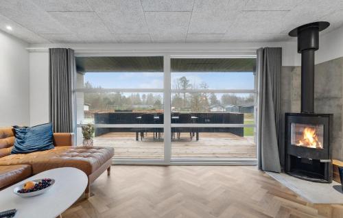 Stunning Home In Tarm With Wifi in Hemmet