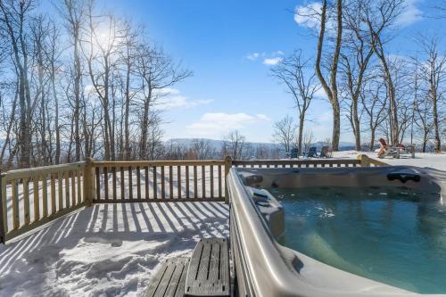 Wolf Ridge Lodge in Sugar Grove (NC)