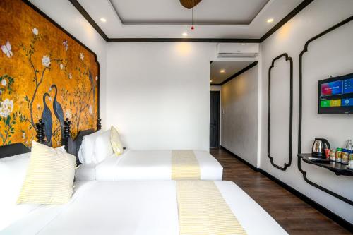 Deluxe Twin Room image 4
