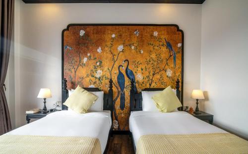 Deluxe Twin Room image 3