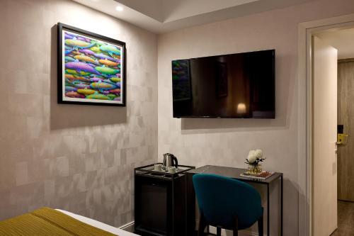 Astor Hotel - image 4