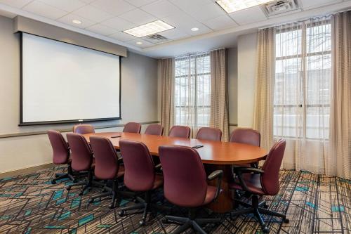 Residence Inn Louisville Downtown - image 11