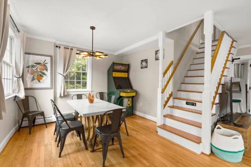 บริการและสิ่งอำนวยความสะดวก, Spacious-5 Beds! 3 Mi To Mohegan in อันคาสวิลล์ (CT)