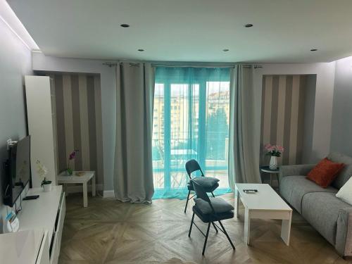 Apartment image 2