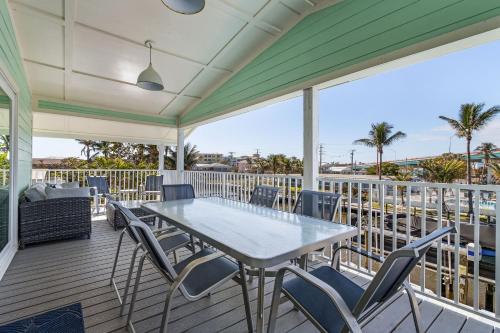 265 Beautiful Canal Front Home Heated Pool home - image 2