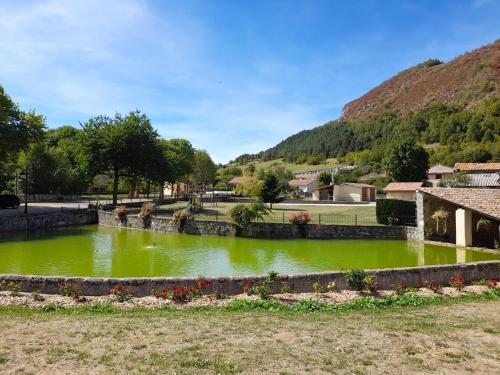 la tute de l'ours in Roquefeuil