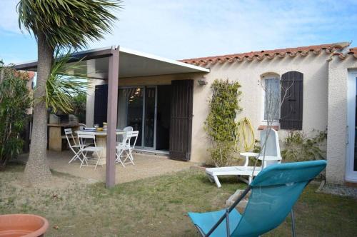 Two-Bedroom House image 4