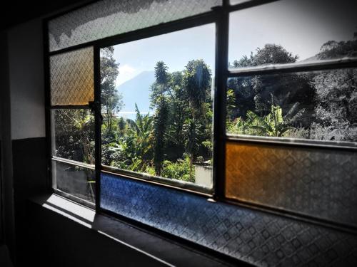 Art & Coffee in Santa Cruz la Laguna