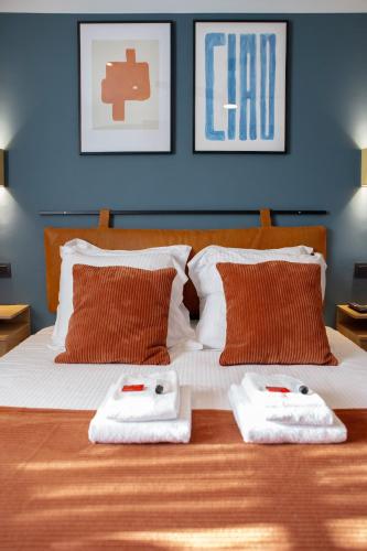 Double Room with Private Bathroom room in Gillis Eight Guest Rooms by Romy&Travis