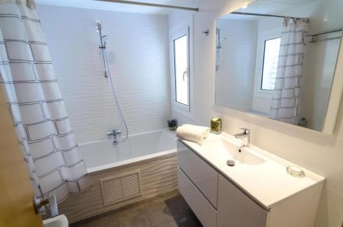 Apartamento Alba a 70 metros de la playa - image 5