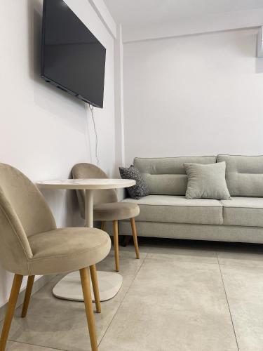 Stylish Apartment in the Heart of Athens, Афины (фото 8)