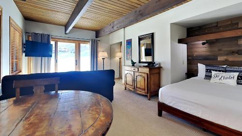 Timberline Condominiums Studio Deluxe Unit 118