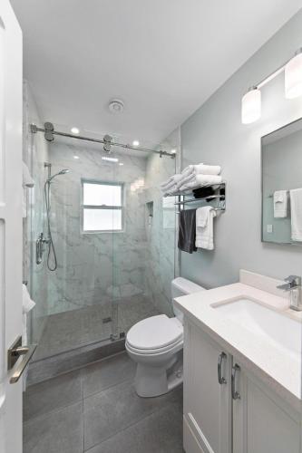 7BD Family, Event Friendly, 2 blocks to Beach, Boardwalk - Tap to explore photos
