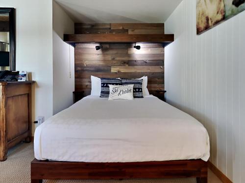 Timberline Condominiums Studio Deluxe Unit 118 thumb 4