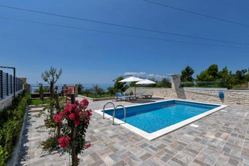 Villa Infinite Joy