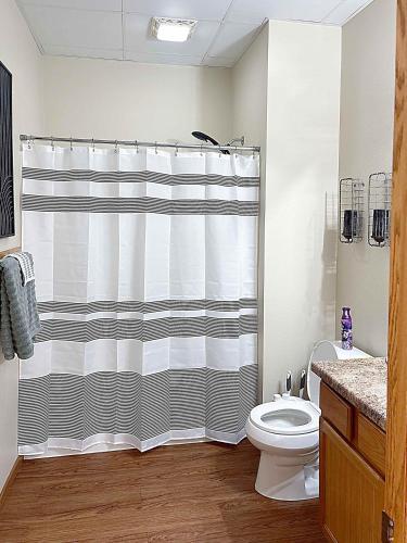 Vibrant 3BR in Heart of Downtown La Crosse Vibrant 3BR in Heart of Downtown La Crosse