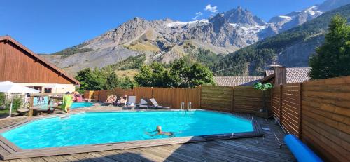 Chez Philippe - Appartements et Chalets - Panoramic Village vue Glaciers 2