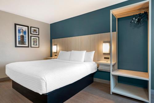Best Western Plus Lafayette Hotel University Area Room Type - King Room