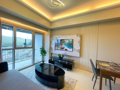 Luxury 1BR across Okada, Solaire, Manila