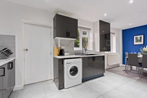 Julia's 3-Bedroom Home in Quinton, Birmingham Julia's 3-Bedroom Home in Quinton, Birmingham