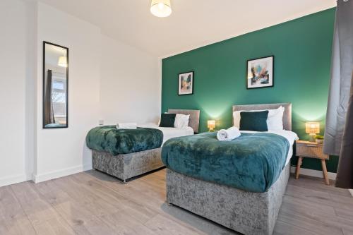 Julia's 3-Bedroom Home in Quinton, Birmingham Julia's 3-Bedroom Home in Quinton, Birmingham