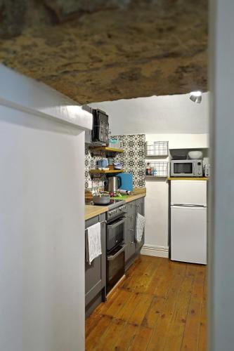 Waterview Cottage - a peaceful riverside location