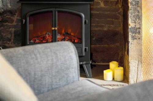 Waterview Cottage - a peaceful riverside location