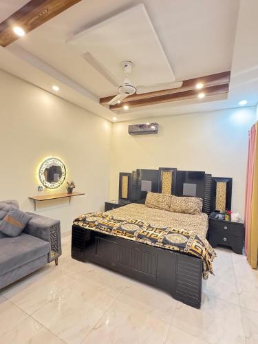 Three-Bedroom House image 10