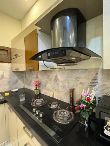 Home Sweet Home 3 bed Banglow - image 5