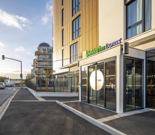 Holiday Inn Express Paris - Poissy by IHG Hotel de charme Poissy