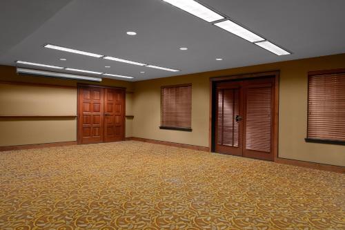 Larkspur Landing Pleasanton-An All-Suite Hotel - image 12