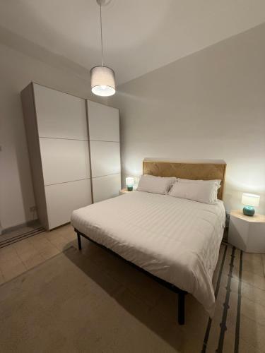 Pietra Apartment,Colosseo, Рим (фото 5)