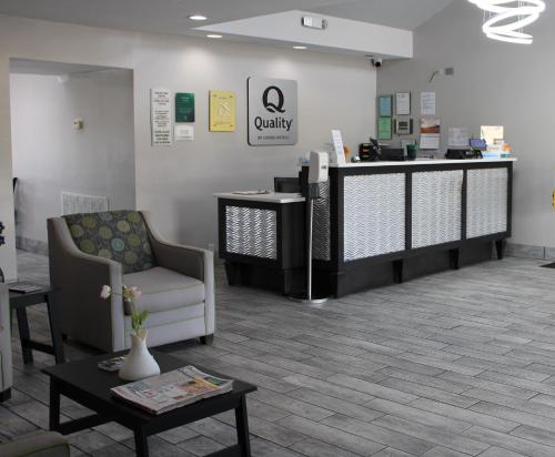 Quality Inn Scottsboro US/72-Lake Guntersville Area - image 11