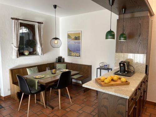 Casa Ramarro by Fewotessin in Gordola