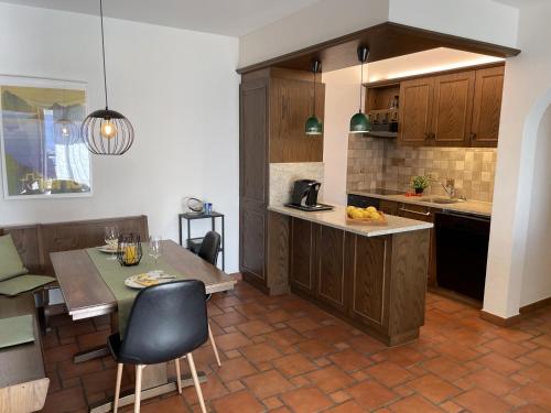 Casa Ramarro by Fewotessin in Gordola