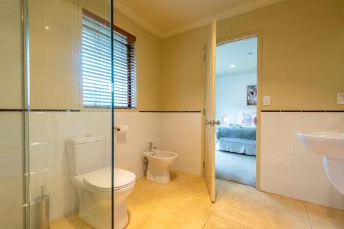 Iles Inn - image 3