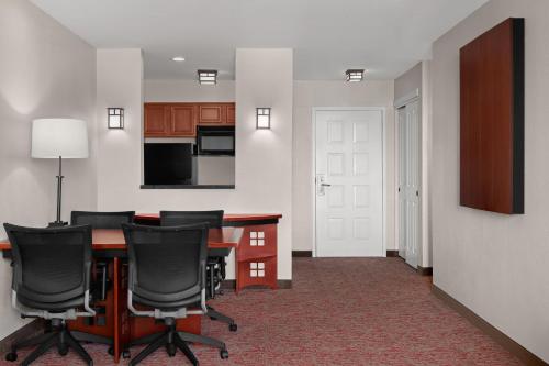Larkspur Landing Sunnyvale-An All-Suite Hotel - image 8