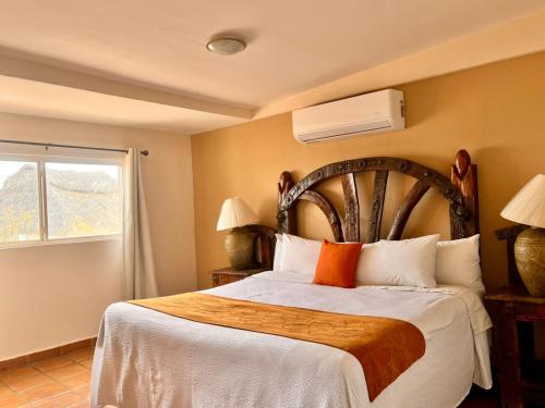 Los Vientos Hotel Room Type - Deluxe King Room