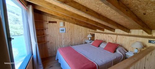 La Cabaña sobre Río Aluminé Pilo Lil (La Cabana sobre Rio Alumine Pilo Lil) in 후닌데 로스 안데스