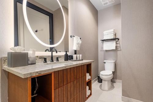 Four-Bedroom Luxury Apartment image 8