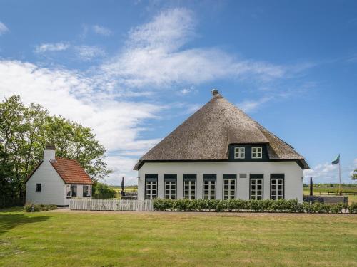  Farmhouse in De Cocksdorp near Nature Reserve in De Cocksdorp