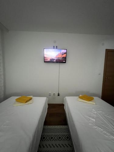 MB LuX, Pirot (fotografie 4)