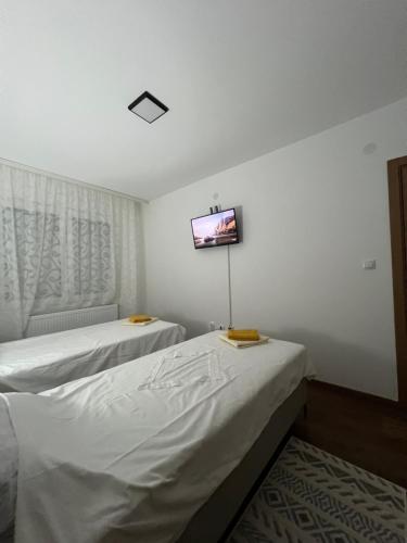 MB LuX, Pirot (fotografie 7)