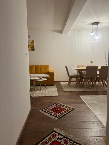 MB LuX, Pirot (fotografie 9)