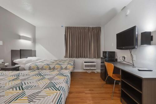 2 double beds