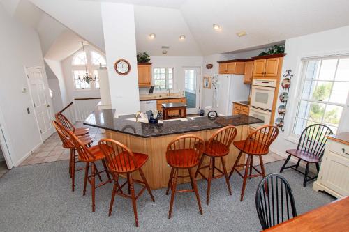 OCEANFRONT, Private Pool, Ocean Views, ELEV, Pool Table, OL50, Cutty Sark, Corolla (Foto 10)